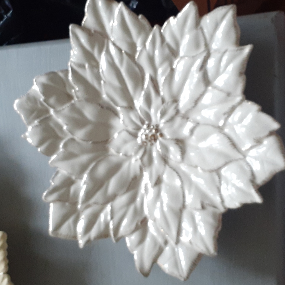 Vintage Christmas holiday flower decor from 1960.